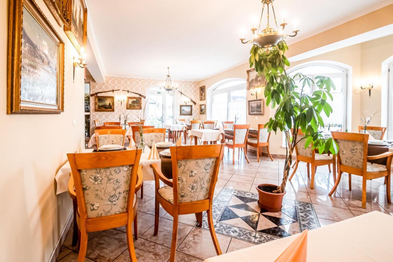 Hotel Squash Centrum Prievidza Exterior photo