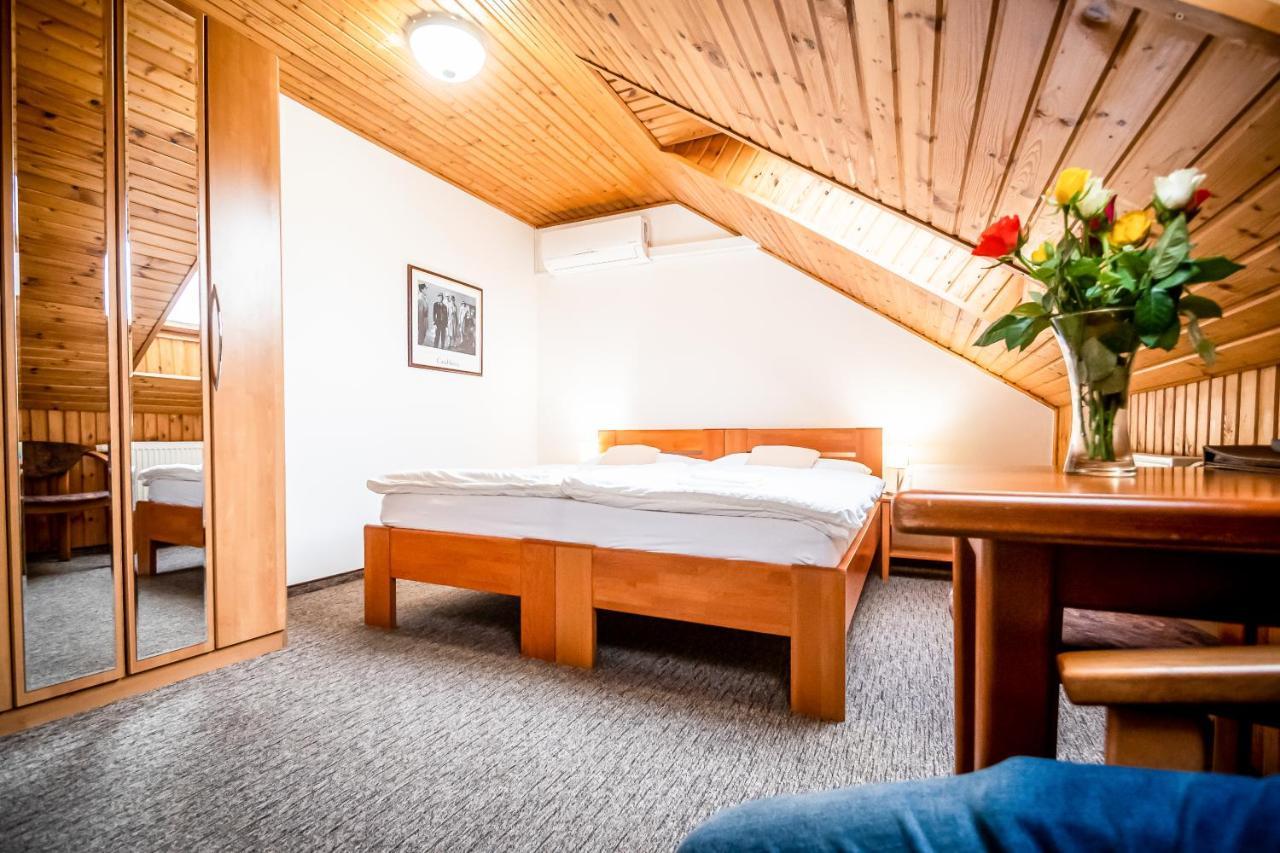 Hotel Squash Centrum Prievidza Exterior photo