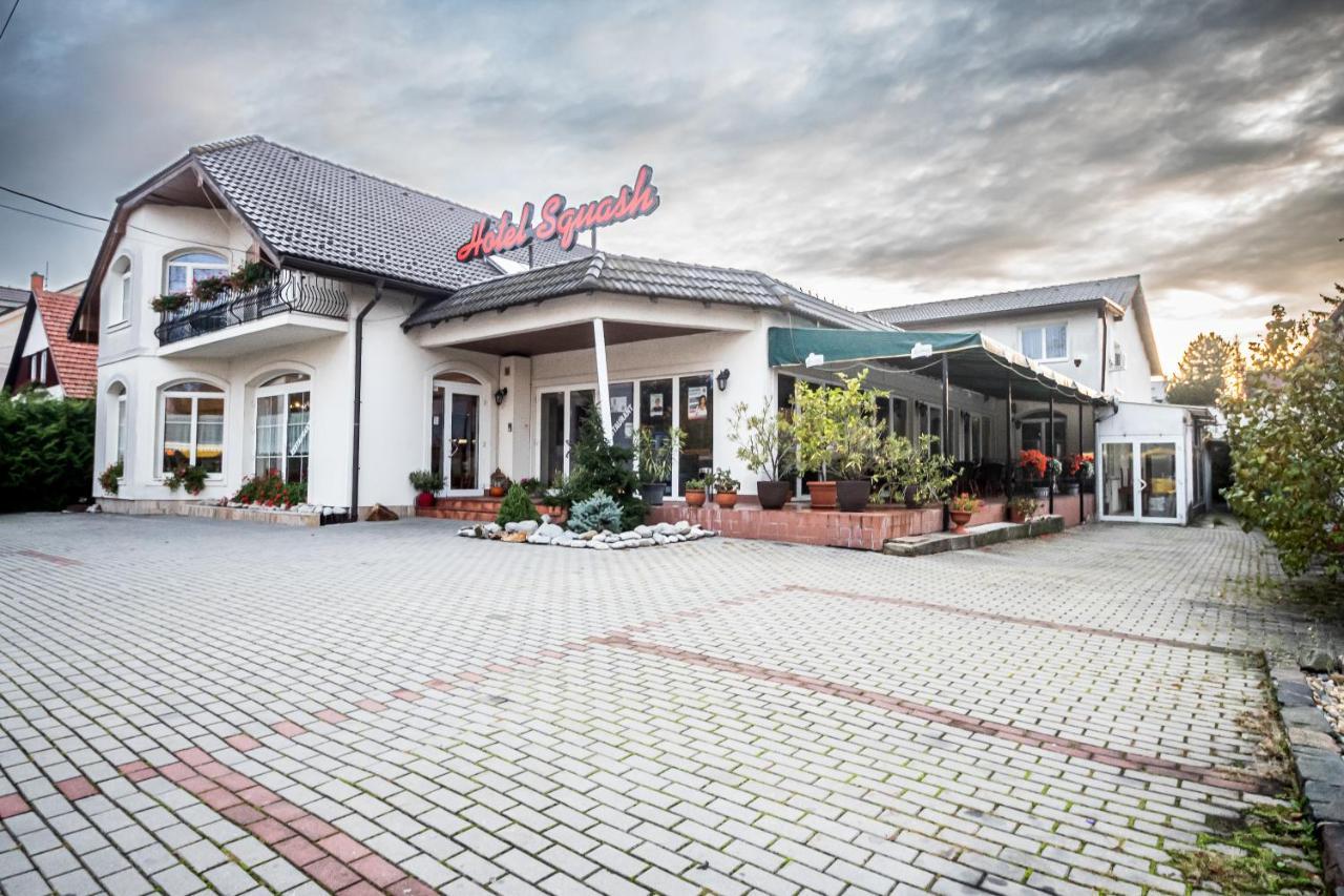 Hotel Squash Centrum Prievidza Exterior photo