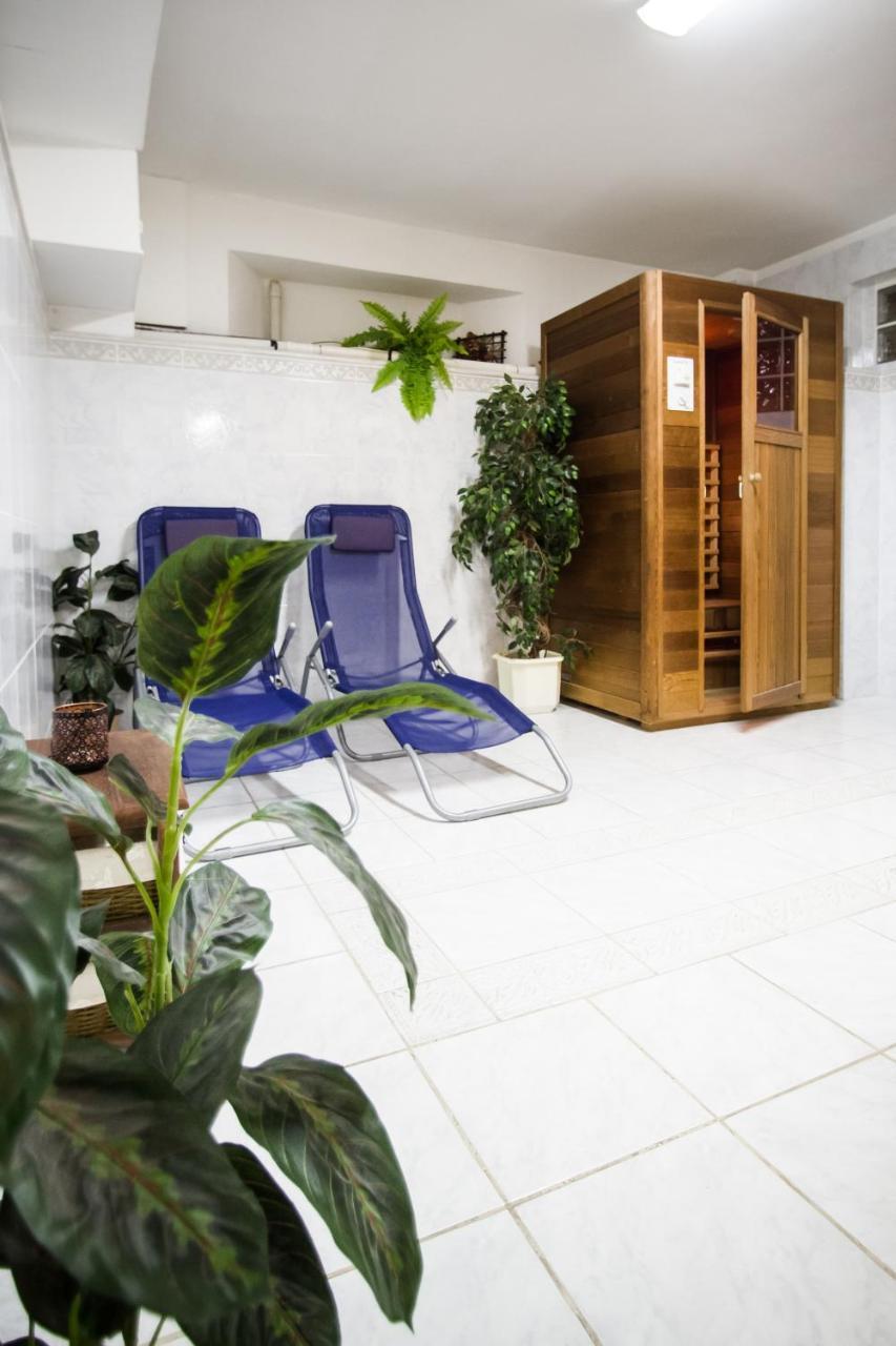 Hotel Squash Centrum Prievidza Exterior photo